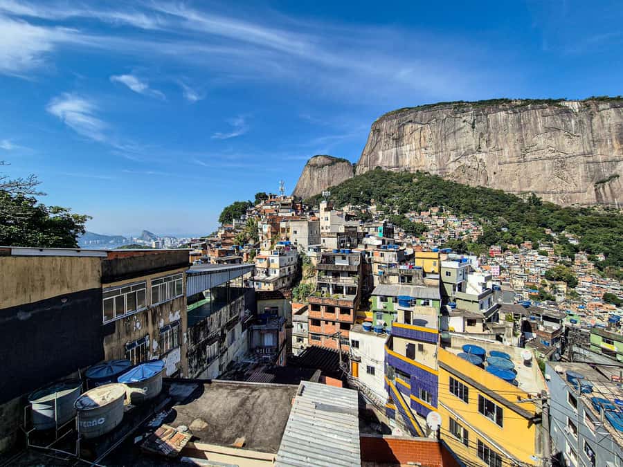 Rocinha Jeep Tour: A Journey into the Soul of the Favela! - Walking through Rocinha’s busy streets