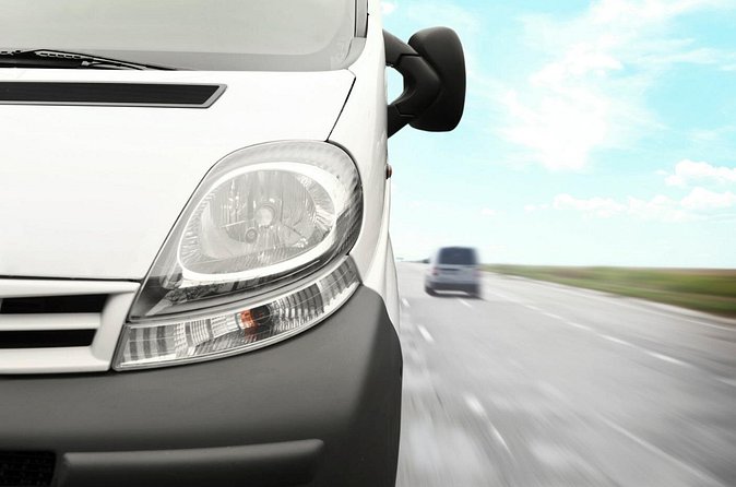 Roundtrip transfer from Florianópolis Airport to Bombinhas - Is $228 good value for your group?