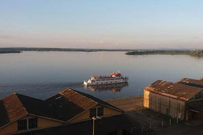 Sailing in Guaíba with White Swan Boat - Porto Alegre - Finding the White Swan at Cais do Porto