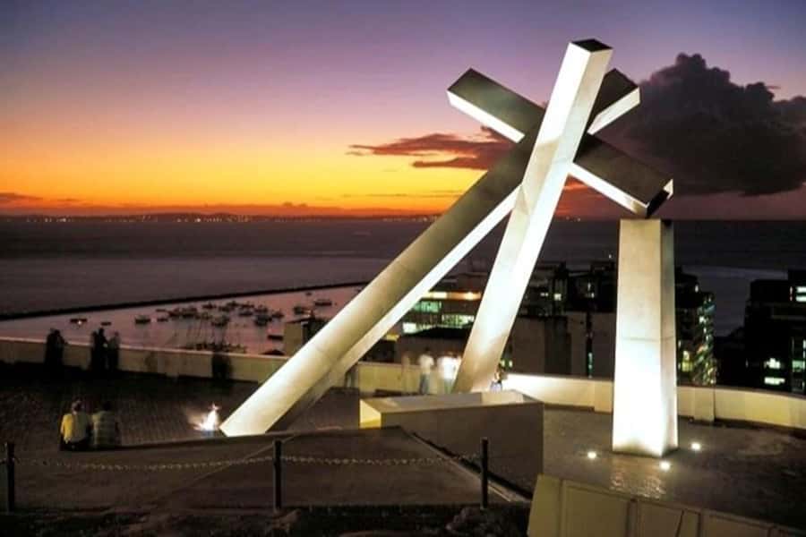 Salvador by Night: Cultural Dinner and Show - Pickup from three Salvador hotels