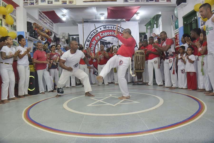 Salvador: Cultural Night of Capoeira, Samba, and Drumming - The opening Capoeira roda