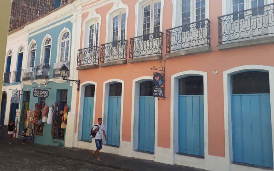 Salvador Historic Walking Tour - Pelourinho - Entering Pelourinho’s 17th and 18th-century streets