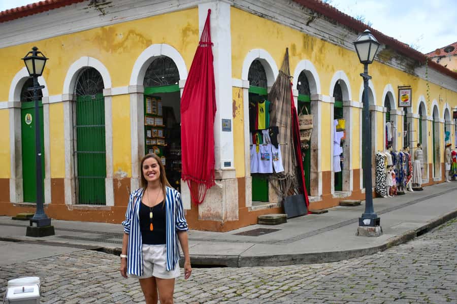 São Luis: Private and exclusive photo tour - Entering The Historic Center Through Museums And Markets