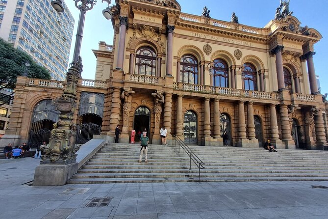 São Paulo 5 Hour Private Tour With Fruit Tasting - What the guides add to the day