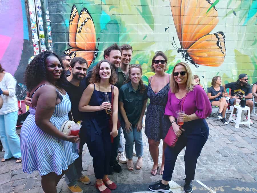 São Paulo: Bar and Street Art Crawl with Local Guide - Walking through Vila Madalena’s art and bar culture