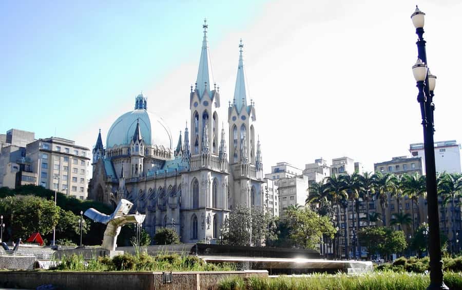 São Paulo: City Highlights Guided Tour - Entering the Historic Center
