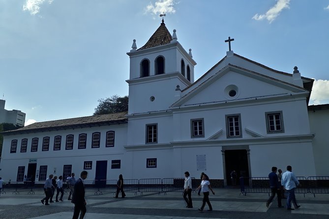 Sao Paulo: Downtown-Center History Walking Tour - in English - Records, manga, and the Gallery of Rock