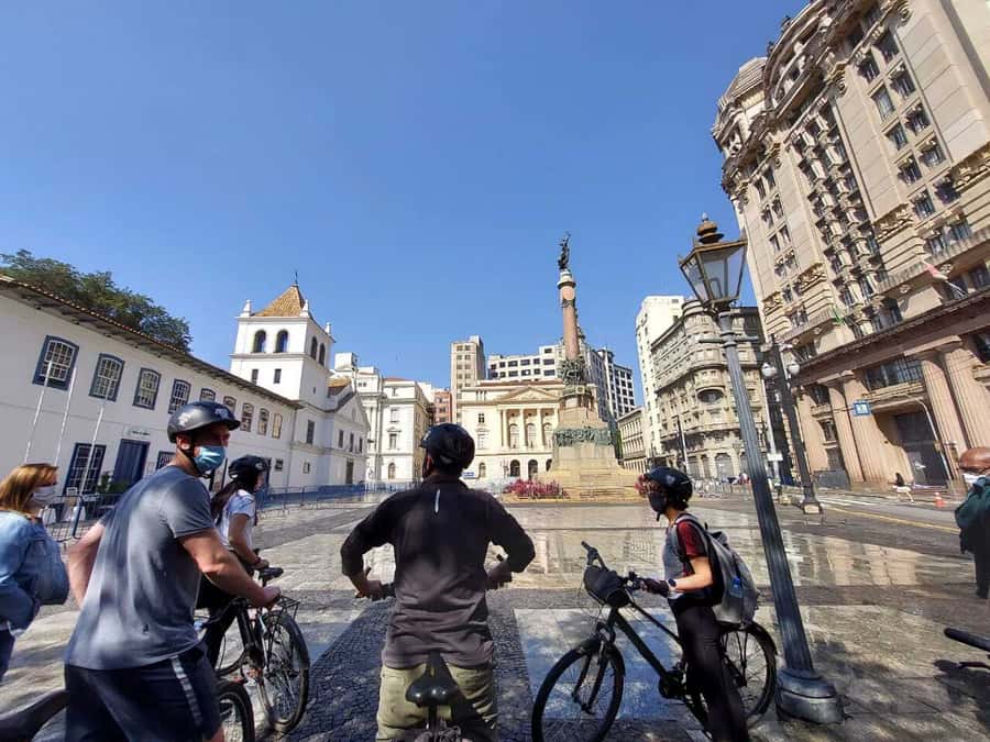São Paulo Highlights: Culture, History, and Vibrance by Bike - Starting in Vila Mariana on a supplied bicycle
