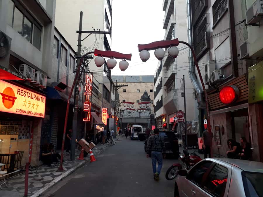 São Paulo: Liberdade Street Food Tour - Takoyaki, Tempura, Or A Weekday Empanada