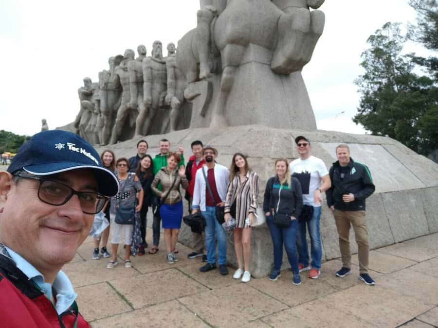 São Paulo: Main City Sights in 7 Hours – Shared Group Tour - Batman’s Alley adds color and a human scale