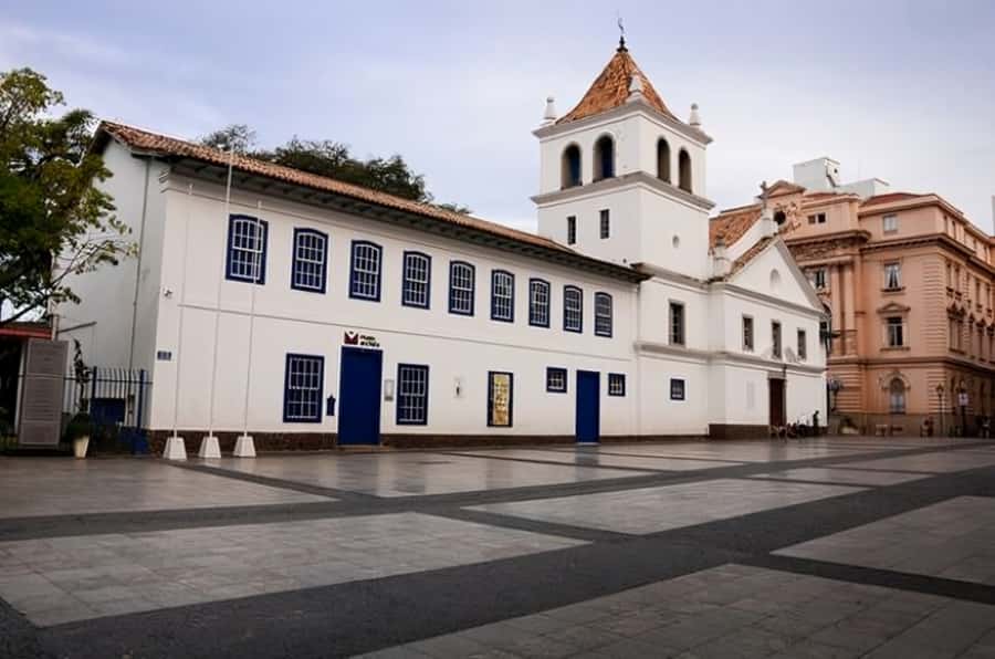 São Paulo : Must-See Sites Walking Tour With A Guide - Theatro Municipal and São Paulo’s cultural rise