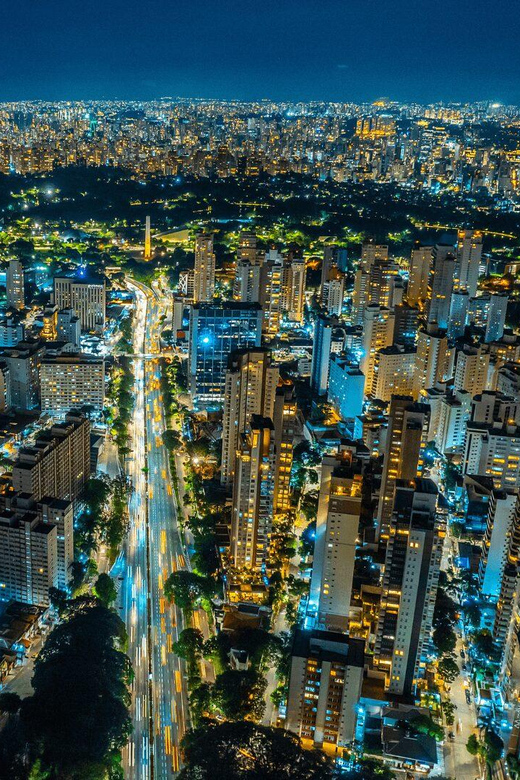 São Paulo: Nightlife Extravaganza Tour with Rooftop Bars - Jardins offers a more polished change of pace