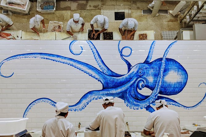 Sao Paulo, Pinheiros - Food & Graffiti Tour | in English - Ending with ice cream and a choice of flavors