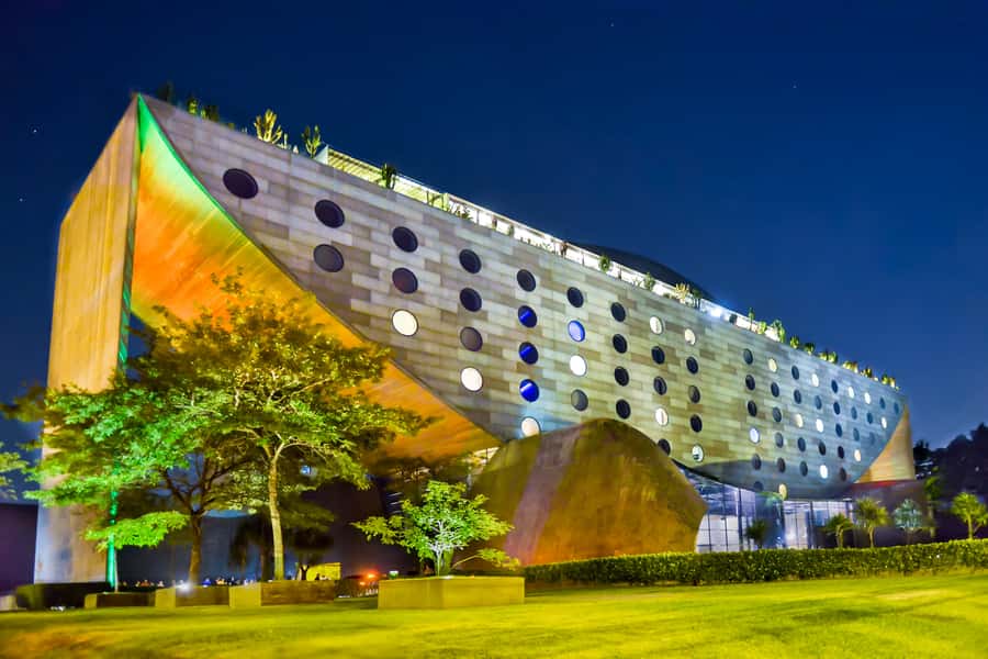 São Paulo: Private 4-Hour Night Tour - The guide makes the biggest difference