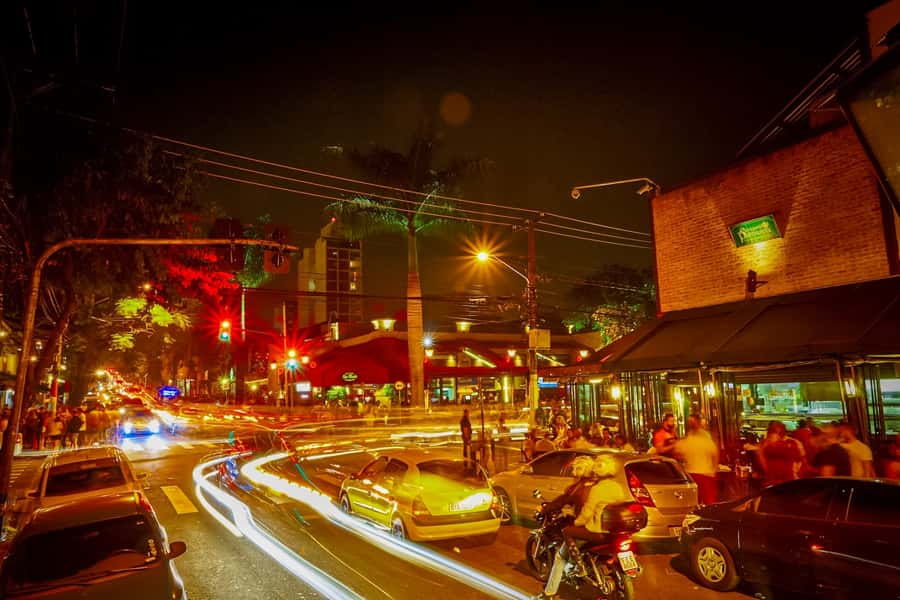 São Paulo: Private 4-Hour Night Tour - What the private vehicle adds