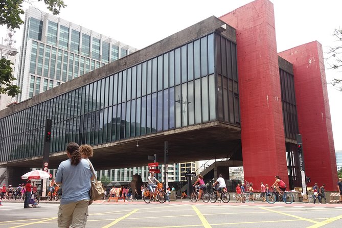 São Paulo Private City Tour - Municipal Theatre and modern Brazilian art