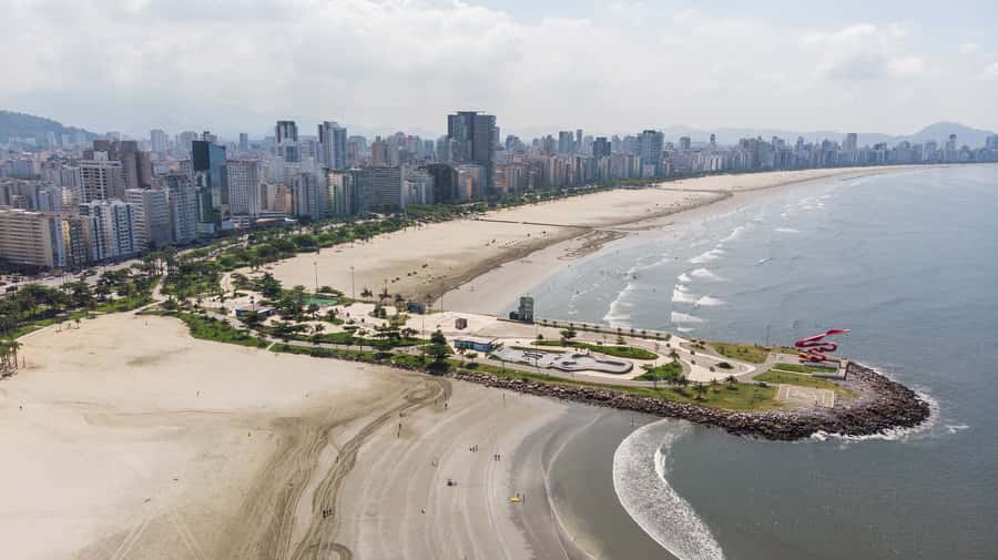 São Paulo: Santos and Guaruja Day Trip with Pickup and Beach - Seeing Santos from a guided tram