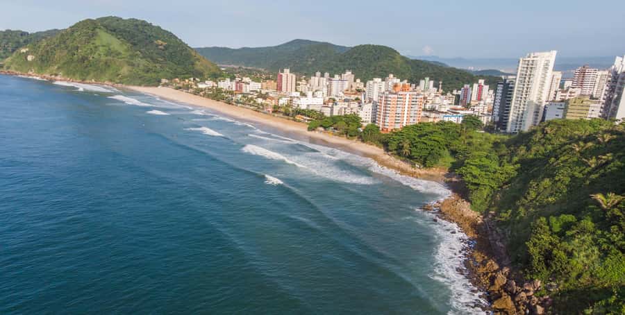 São Paulo: Santos and Guaruja Day Trip with Pickup and Beach - Pitangueiras and Enseada for the afternoon