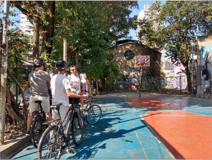 São Paulo: Street Art Bike Tour - Parque Trianon brings trees to Paulista Avenue