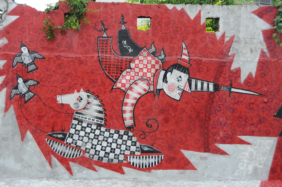 São Paulo Street Art Tour - Ending at a Dedicated Street-Art Gallery