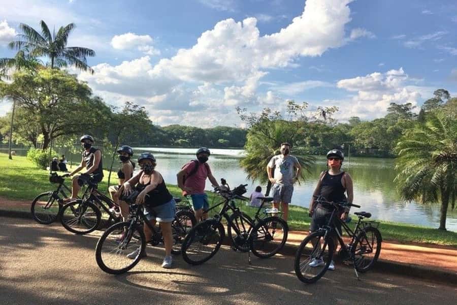 Sao Paulo: The Coolest Urban Scenes Bike Tour - Ibirapuera Park: São Paulo’s green pause