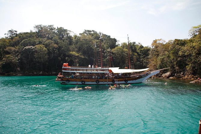 Schooner Cruise with Caipirinha drinks by the Blue Lagoon - Why this five-hour cruise works well on Ilha Grande