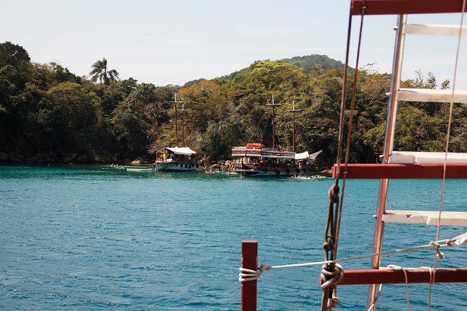 Schooner Cruise with Caipirinha drinks by the Blue Lagoon - What the onboard atmosphere is really like