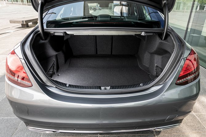 (Sedan VIP Class) Transfer GRU Airport • São Paulo - What the VIP Sedan Booking Actually Includes