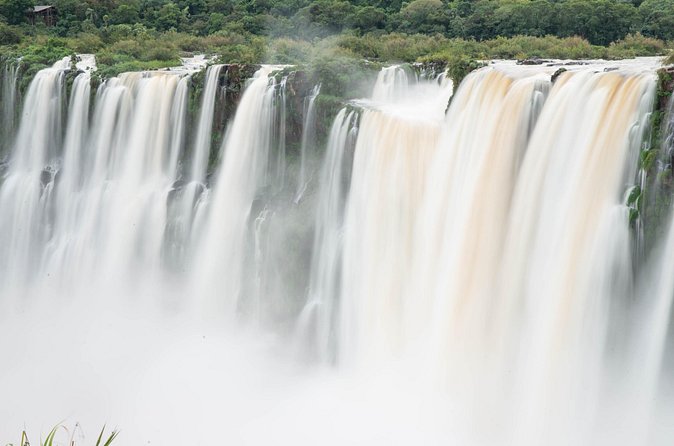 See the best of Iguazu Falls from both sides in just one day - What the eight-hour schedule really means