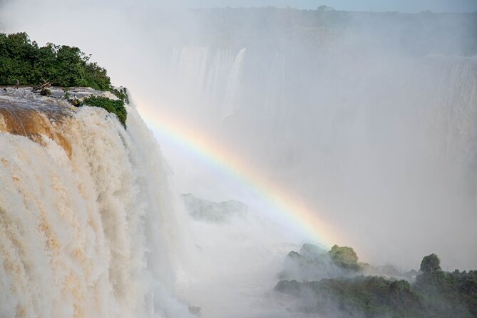 See the best of Iguazu Falls from both sides in just one day - The guide and the private format