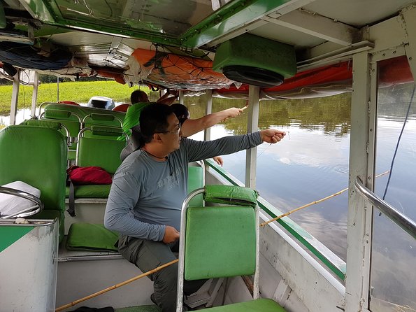 Solimoes River Piranha Fishing and Alligator Watching Tour - What the small-group setup really changes