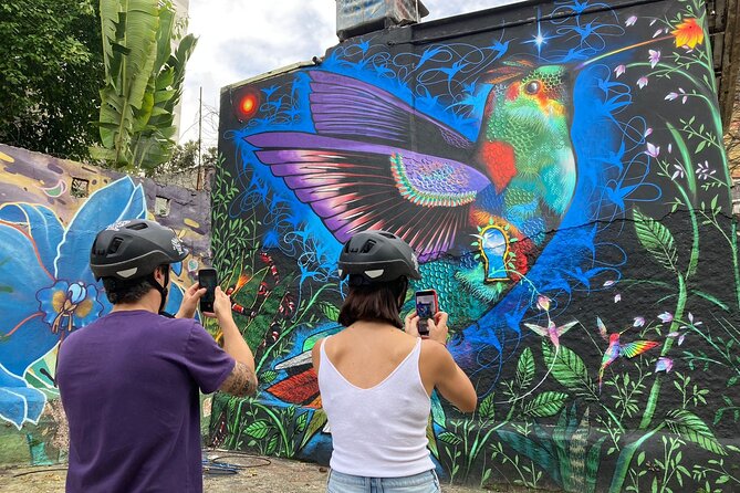 Street Art and Park Bike Tour - Six details that shape the experience