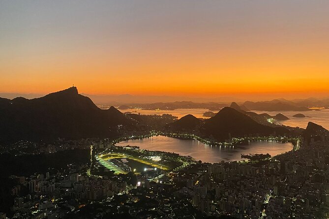 Sunrise at Morro 2 Irmãos - Vidigal - Rio de Janeiro - The one-hour climb to Morro Dois Irmãos