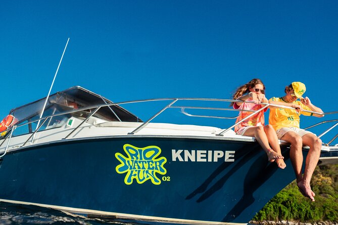 Sunset Boat Tour with Beer, Water, Soda and Snacks included - Adão e Eva Beach: the tour’s most active hour
