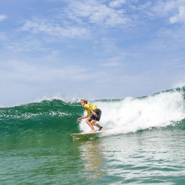 Surf lessons: in Arpoador in Ipanema. - What one hour really gives you