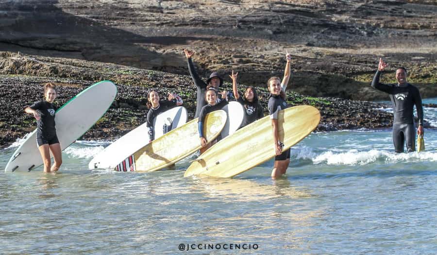Surf lessons with local instructors in Copacabana/ipanema! - From stretching to the first wave