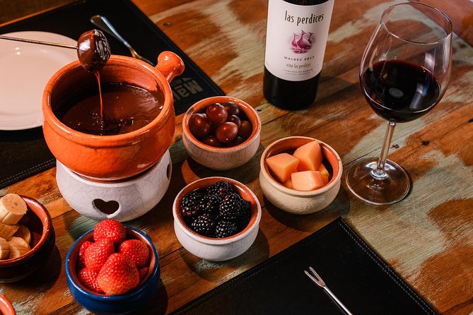 Swiss Night - Fondue Dinner - First course: cheese fondue with Brazilian touches