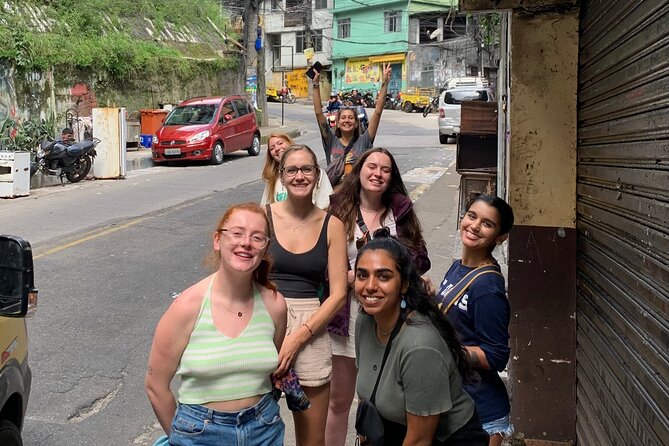 The real life behind the word favela - Price, group size, and what you receive