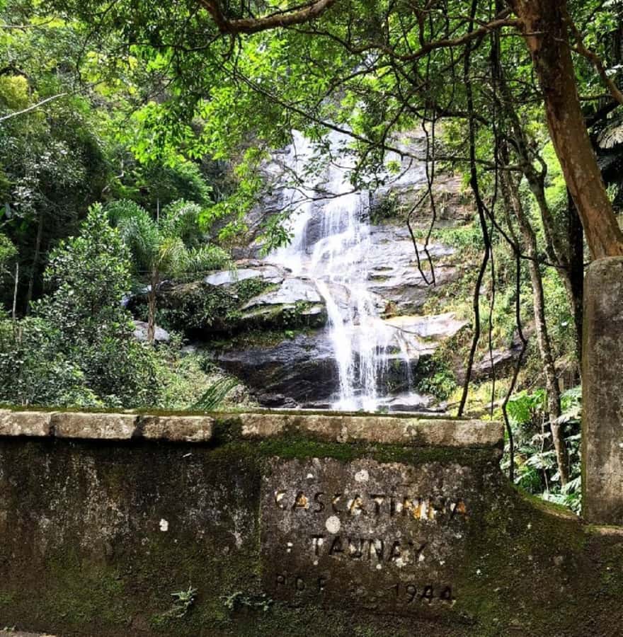 Tijuca Forest´s hike: caves, waterfalls and great views - Cascatinha Taunay, a dramatic first stop