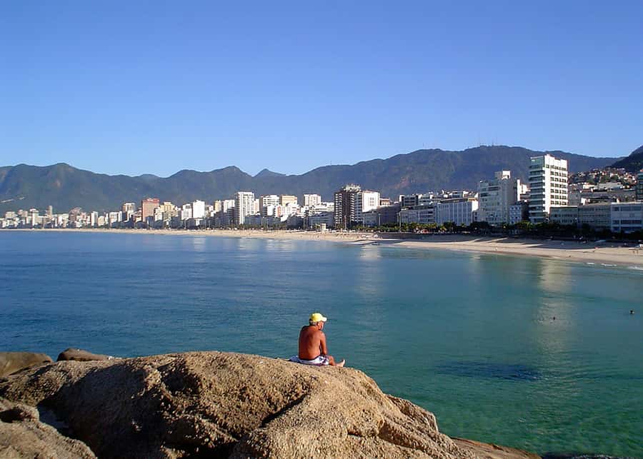 Tour Arpoador Sunset: Copacabana History & Stunning Sunset - The optional R$400 photography session