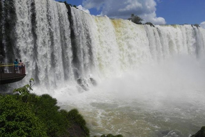Tour to Iguassu Falls Brazilian side - Stop one: entering Iguaçu National Park