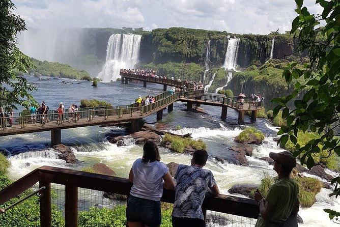 Tour to Iguazu Falls Brazil with visit at the Bird Park - What the $42 price really covers