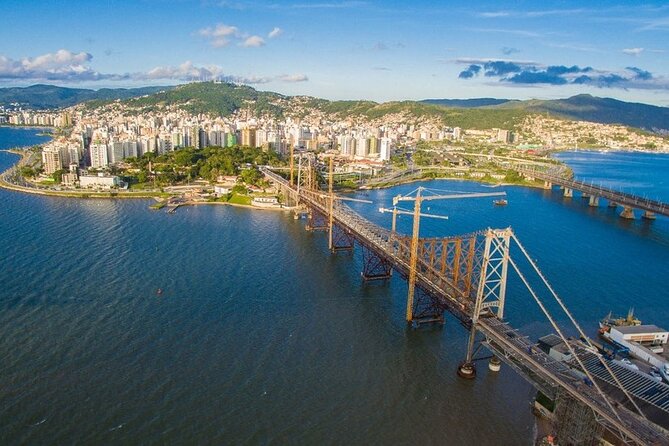 Transfer Florianópolis Airport from Balneário Camboriú and region by Centrotur - A Private Ride for Up to Three People
