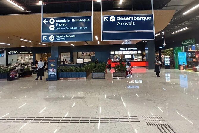 Transfer Florianópolis Airport from Balneário Camboriú and region by Centrotur - Price and Practical Value for Different Groups