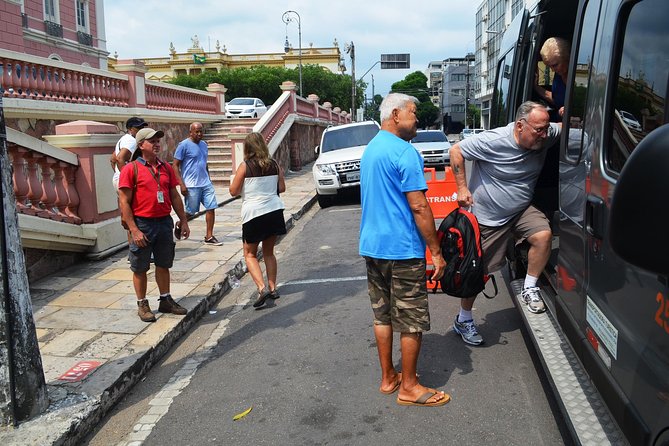 Transfers from the airport to any place in Manaus City - What the private car feels like