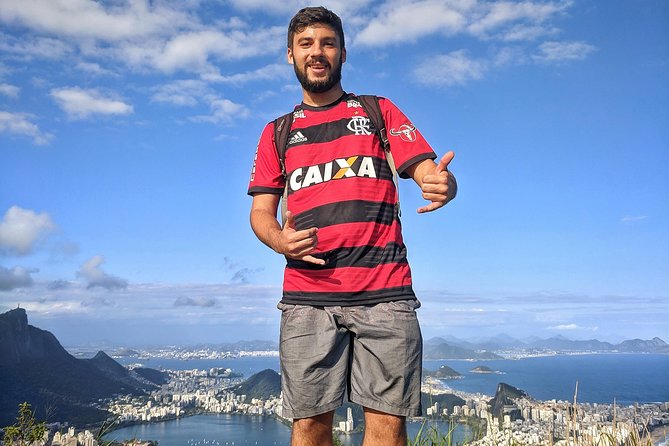 Two brothers (Dois Irmãos) Hike - The one-hour climb to the lookout
