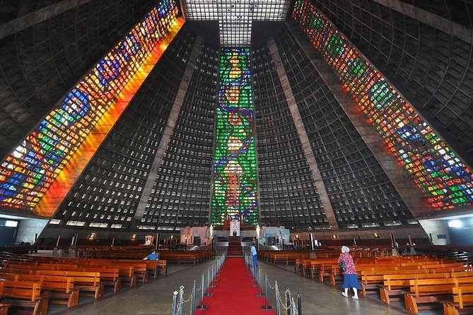 VAN Christ the Redeemer with City Tour and free BUFFET lunch! - The Sambadrome and Rio’s Carnival pulse