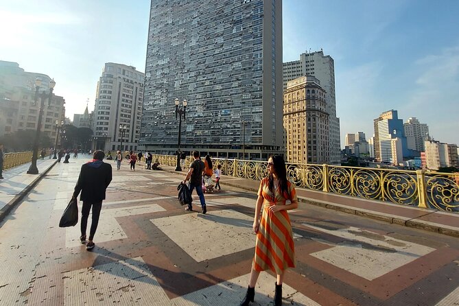 Visit São Paulo with a local guide - Danilo’s guiding style and language considerations