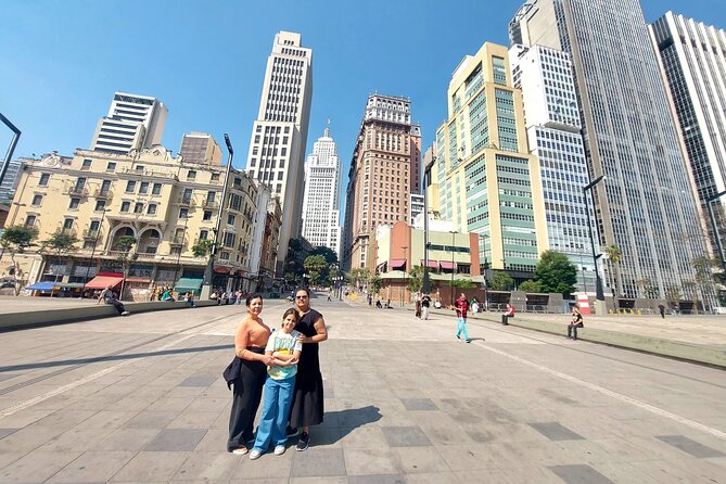 Visit São Paulo with a local guide - Group size, timing, and the walking effort