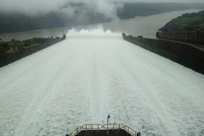 Visit to Itaipu: Special Circuit - Stop five: the Central Control Room
